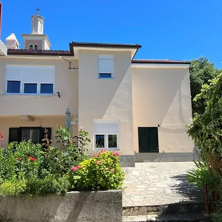 Apartment Lucija