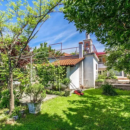 Lucija Appartement *